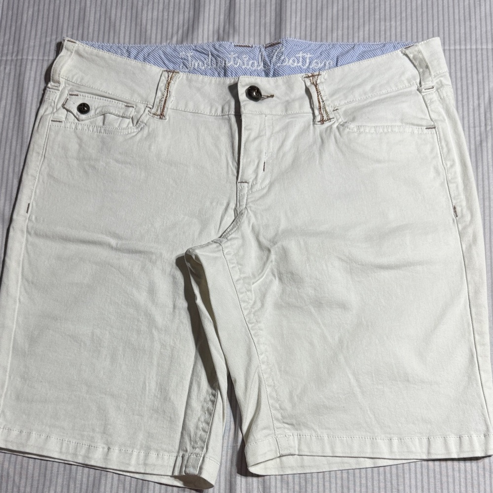 Women’s  White Casual Shorts